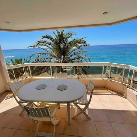 Appartement Bord De Mer Avec Garage ม็องตง ภายนอก รูปภาพ