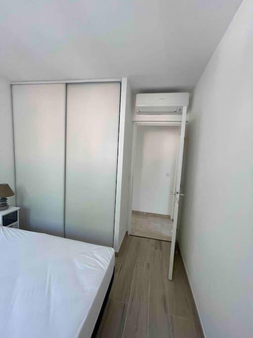Appartement Bord De Mer Avec Garage ม็องตง ภายนอก รูปภาพ