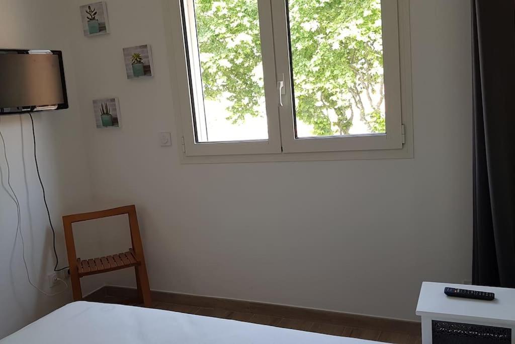 Appartement Bord De Mer Avec Garage ม็องตง ภายนอก รูปภาพ