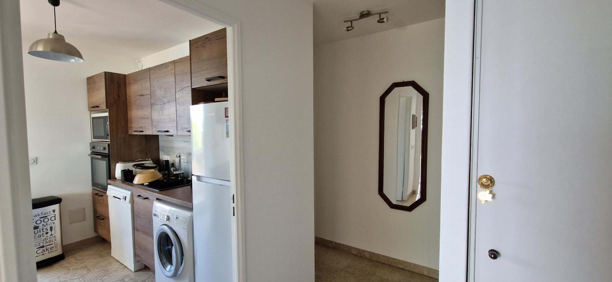 Appartement Bord De Mer Avec Garage ม็องตง ภายนอก รูปภาพ